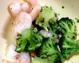 麻婆豆腐の素で海老ブロッコリーの麻婆豆腐作り方1写真