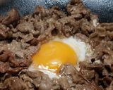 ☆お手軽♪甘辛・牛肉と卵皿☆作り方3写真