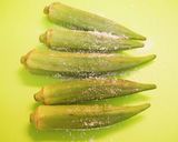 オクラと鶏むね肉の梅昆布和え作り方4写真