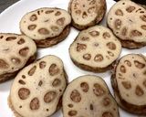 市販鶏だんご(生)で蓮根サンドカレー風味作り方2写真