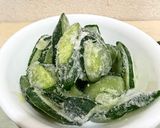 簡単：冷凍きゅうりを使った汁物作り方1写真