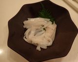 ヤリイカ刺身の卵黄のせ作り方3写真