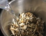 体に嬉しい 煮出し舞茸作り方2写真