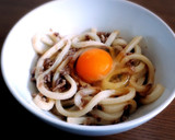 3分で完成！焼きバターうどん釜玉風作り方2写真