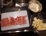 豚肉とキャベツのコンソメ蒸し作り方2写真