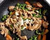 チーズ好きの肉野菜炒め♪作り方5写真