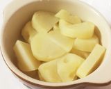 「簡単おつまみ」じゃがいもペペロンチーノ作り方1写真