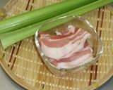 豚肉とセロリの炒めもの作り方1写真