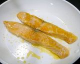 簡単！銀鮭フライパン焼き☆醤油バター掛け作り方1写真