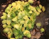 挽き肉と芽キャベツのXO醤炒め作り方5写真