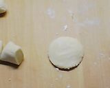 手作り　基本の餃子の皮作り方9写真