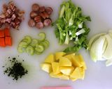 野菜たっぷりポトフ☆学校給食で人気☆作り方1写真