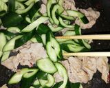 豚こま肉ときゅうりのペペロンチーノ炒め作り方5写真