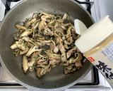旨みベーコンで主役＊舞茸の簡単麺つゆ炒め作り方7写真