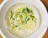 ヘルシー簡単！キャベツと鶏ハムのサラダ作り方1写真
