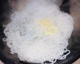 姜葱醤で作る白滝de中華風塩焼きそば♪作り方3写真