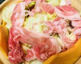 具材をはさむ●豚肉とキャベツの積み重ね鍋作り方3写真