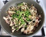 旨みベーコンで主役＊舞茸の簡単麺つゆ炒め作り方4写真