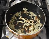 高野豆腐と乾燥野菜のお味噌汁作り方1写真