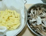 豚バラとじゃがいものキムチ炒め作り方1写真