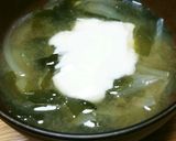 いつもの味噌汁にヨーグルト(๑•᎑<๑)作り方2写真