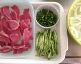 カツオと新玉ねぎの辛子醤油漬け丼作り方1写真