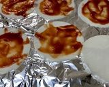 餃子の皮でおつまみピザ作り方1写真