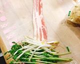 電子レンジで簡単☆豆苗もやしの豚バラ巻き作り方1写真