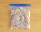 鶏肉とキャベツの塩こうじレモン炒め☀作り方1写真