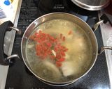 鶏肉のニンニクスープ【台湾料理】作り方5写真