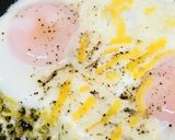 シンプルエッグ☆チーズを合わせる目玉焼き作り方3写真