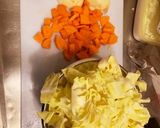 鶏手羽の野菜たっぷりコンソメスープ作り方1写真