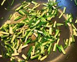 春だ！野草だ！ノビルの葉の卵とじ作り方1写真