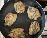 ワラビと豚肉のふんわりお好み焼き作り方5写真