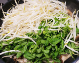時短！舞茸もやし豆苗の本格中華炒め作り方3写真