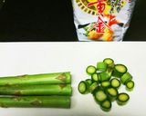 アスパラガスの根元の天ぷらと、蒸し炒め。作り方1写真