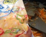 超簡単！にんじんと玉ねぎのチーズ炒め★作り方4写真