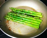 アスパラガスの根元の天ぷらと、蒸し炒め。作り方5写真