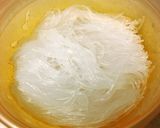 ガリバタ醤油味♪剥きあさりと春雨の炒め物作り方1写真