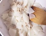 調味料2つ！大根と鶏そぼろのトロトロ煮♪作り方3写真