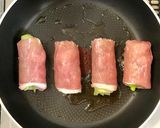 レタスチーズ豚肉巻きのごま油めんつゆ焼き作り方2写真