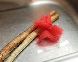 綺麗になれちゃう『新ごぼうのピリ辛炒め』作り方1写真