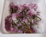 豆腐パックを使って漬ける…少しの桜塩漬け作り方3写真