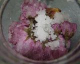 豆腐パックを使って漬ける…少しの桜塩漬け作り方4写真