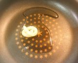 厚揚げ豆苗ツナ缶で簡単オイマヨ醤油炒め♪作り方2写真