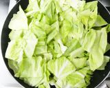 鶏むね肉とキャベツのフライパン塩麹蒸し作り方4写真