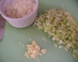 ＊ピリカラ＊セロリとそぼろのつけ蕎麦☆作り方1写真