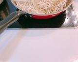 大量消費!!もやしのニンニク生姜醤油炒め作り方5写真