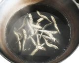 鉄分補給　煮干しの味噌汁作り方1写真