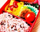 手作りミートオムレツと雑穀米のお弁当☆作り方3写真